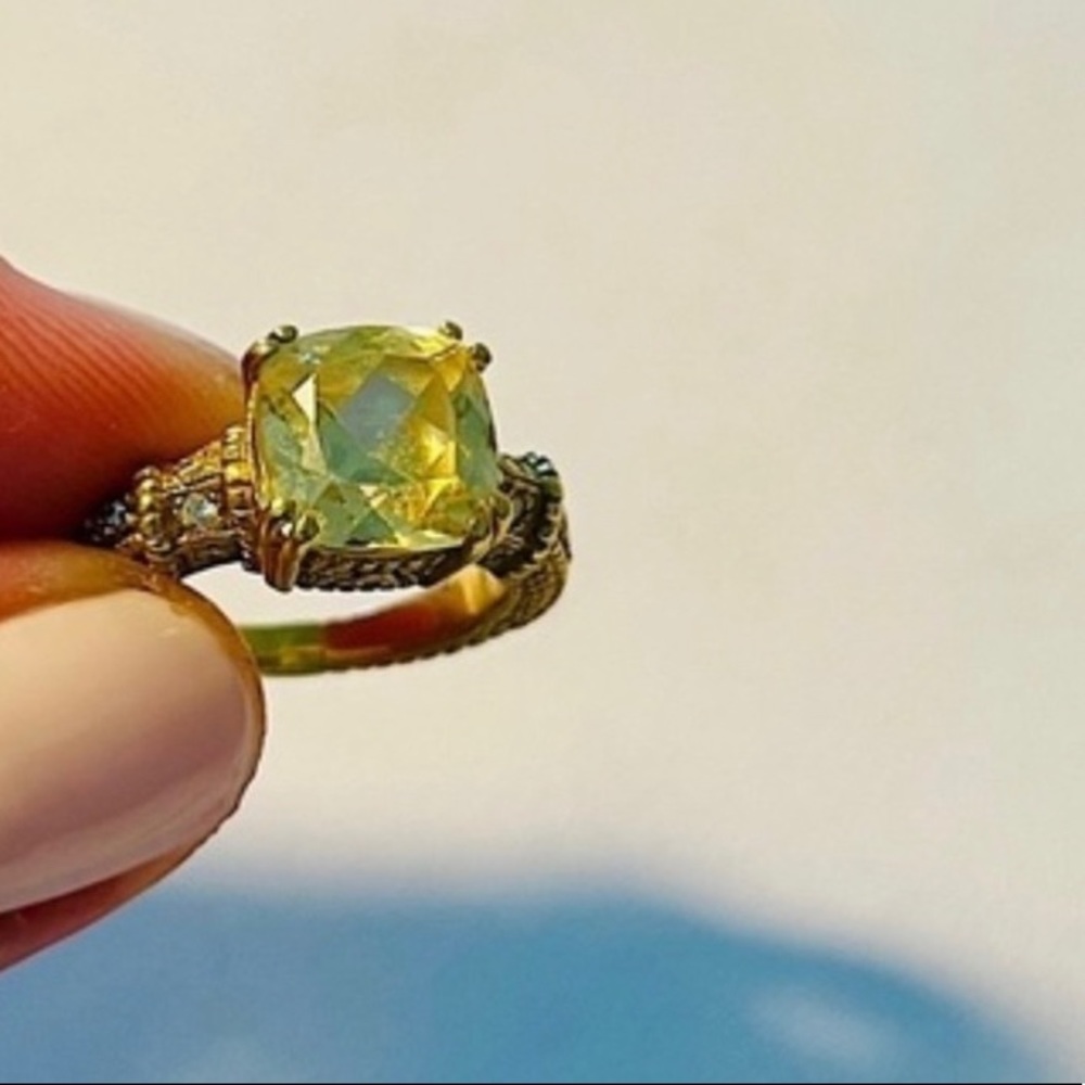 Judith Ripka Canary Crystal + Gold Ring